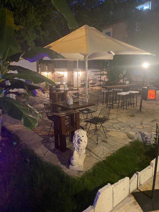 Mavi Butik Apart Кешме Экстерьер фото