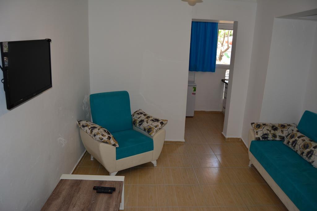 Mavi Butik Apart Кешме Экстерьер фото