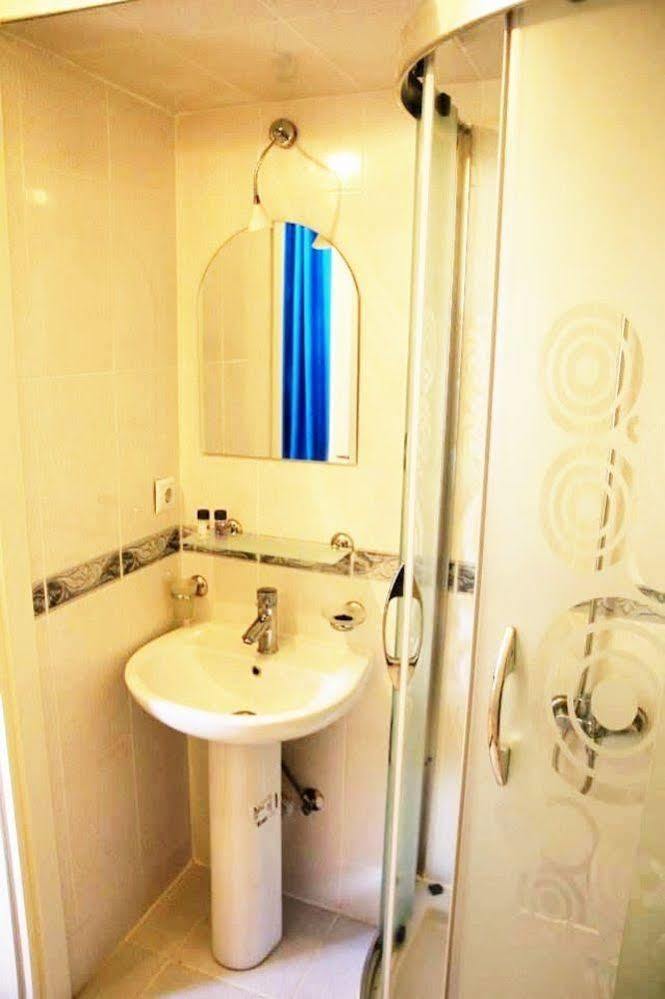 Mavi Butik Apart Кешме Экстерьер фото