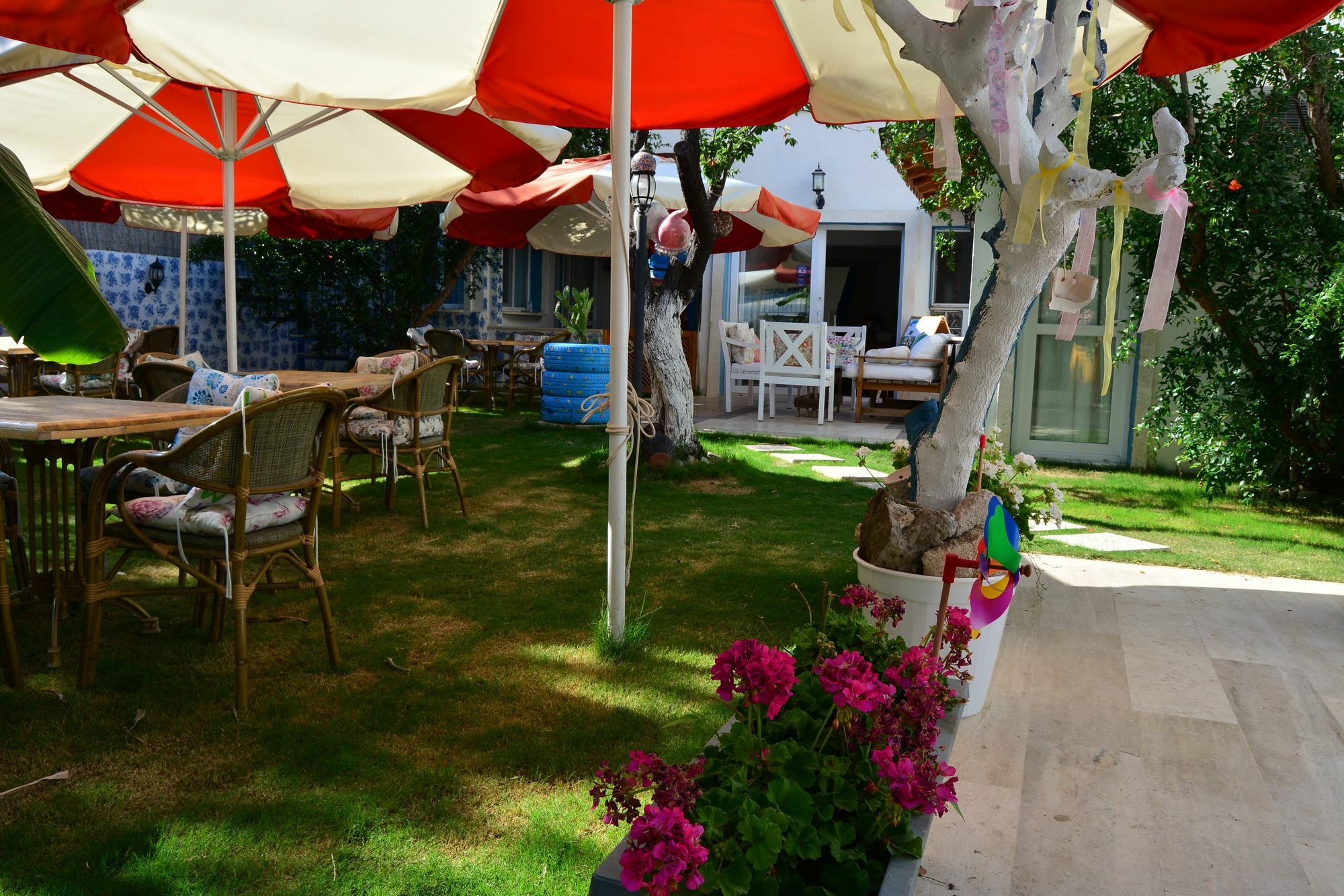Mavi Butik Apart Кешме Экстерьер фото